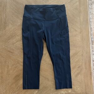 fast and free lululemon navy leggings with pockets